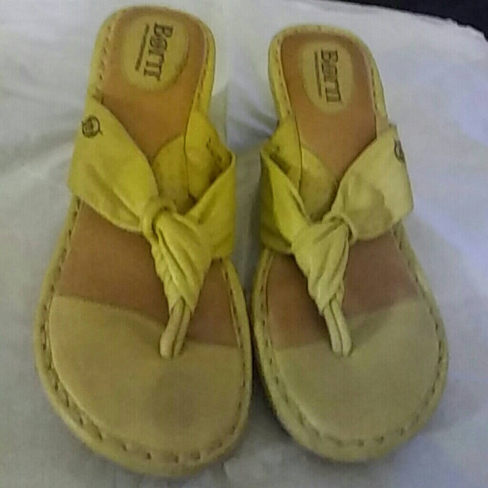 Yellow wedge sandles